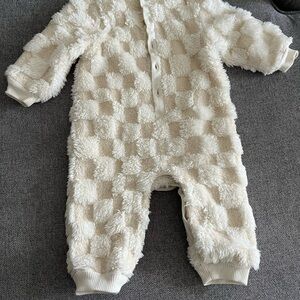 Cat & Jack Cream Checkered Fleece Footie